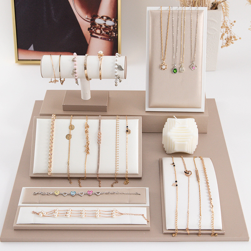 Luxury Watch E Jewellery - Leather Jewelry Stand Luxury Minimalist Necklace