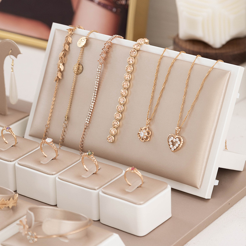 Leather Jewelry Stand Luxury M - Luxury Watch E Jewellery review and price