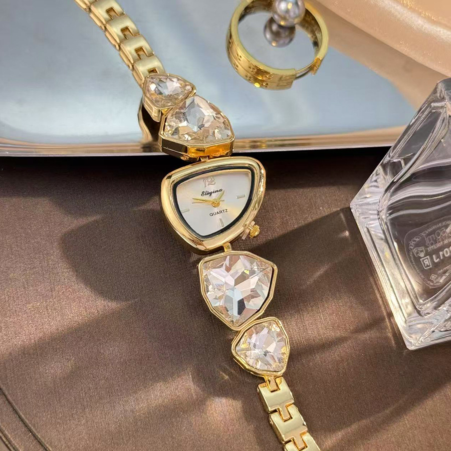 New color scheme irregular des - Luxury Watch Trading review and price